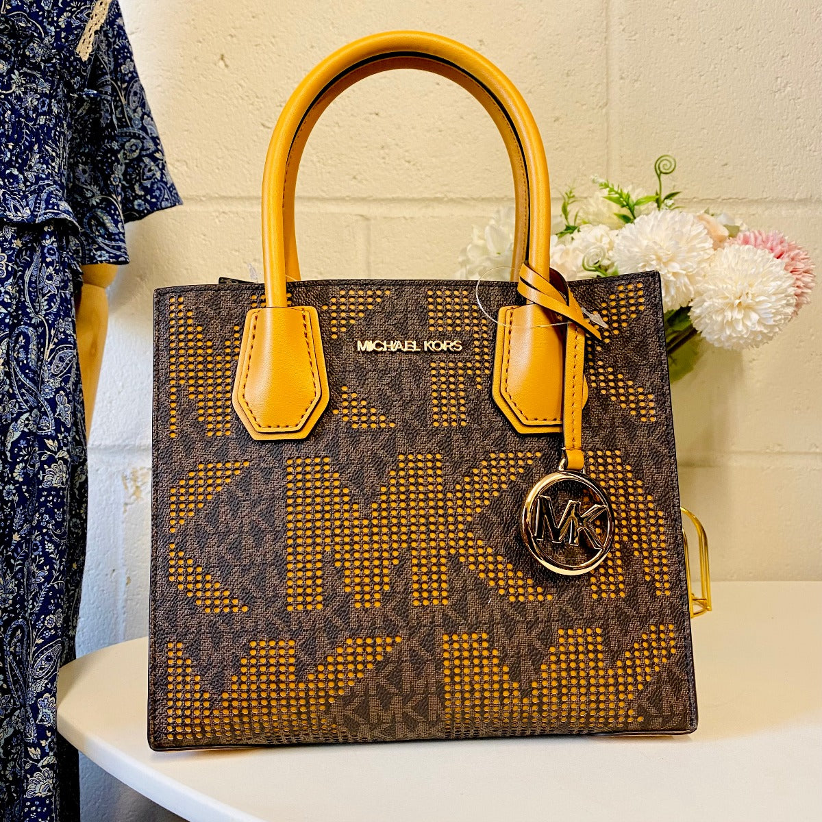MICHAEL KORS 35F1GM9M2I MERCER MEDIUM MESSENGER SATCHEL BAG MK SIGNATURE MARIGOLD MICHAEL KORS 35F1GM9M2I MERCER MEDIUM MESSENGER SATCHEL BAG MK SIGNATURE MARIGOLD